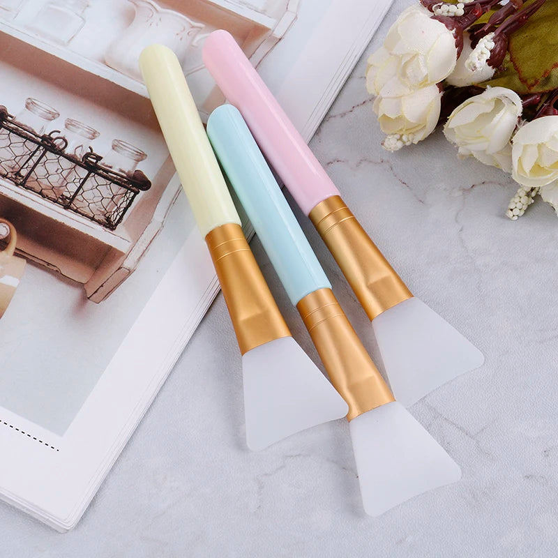 1pcs Professional Cosmetics Makeup Mask Brush Wooden Handle Facial Face Mud Mask Mixing Brush Cosmetic Make Up Kit