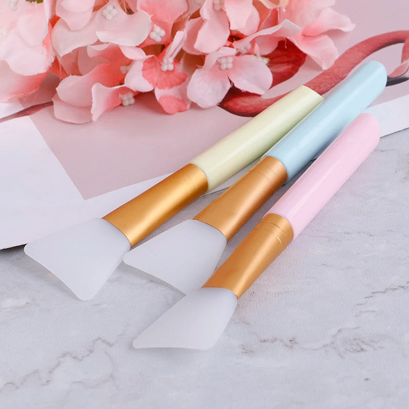 1pcs Professional Cosmetics Makeup Mask Brush Wooden Handle Facial Face Mud Mask Mixing Brush Cosmetic Make Up Kit