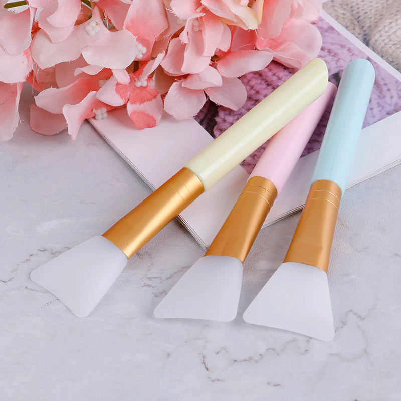 1pcs Professional Cosmetics Makeup Mask Brush Wooden Handle Facial Face Mud Mask Mixing Brush Cosmetic Make Up Kit