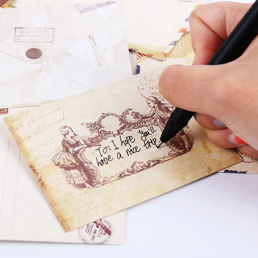 12 Pcs/lot 12 Designs Vintage Kraft Paper Envelope Cute Mini Envelopes Vintage European Style For Card Scrapbooking Gift