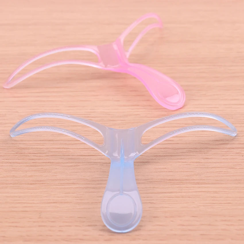 1PC Random Color Creative Popular Eyebrow Shaping Stencil Women Lady Eyebrow Shaper Makeup Kit Tool