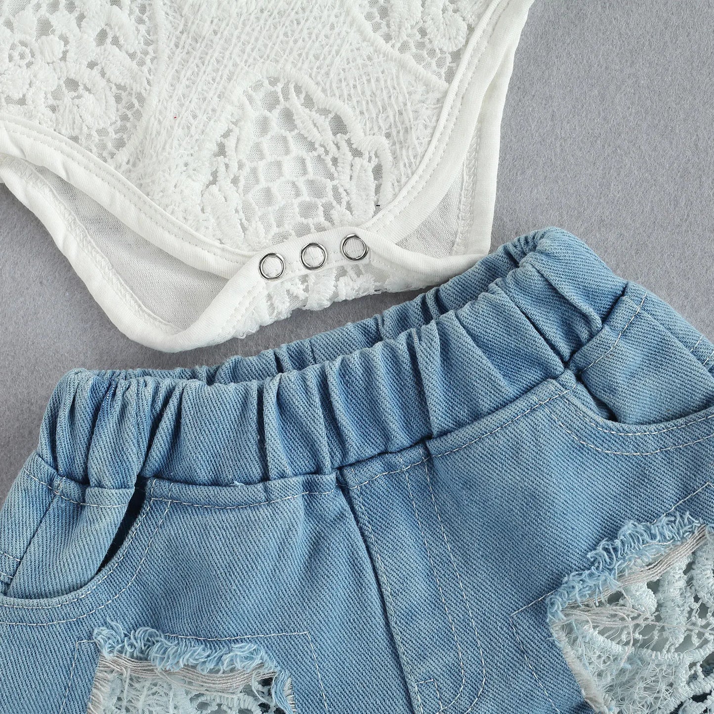 Fashion Infant Newborn Baby Girls Summer Clothes Sets White Lace Flowers Bodysuits Top + Elastic Denim Shorts 2PCs Outfits