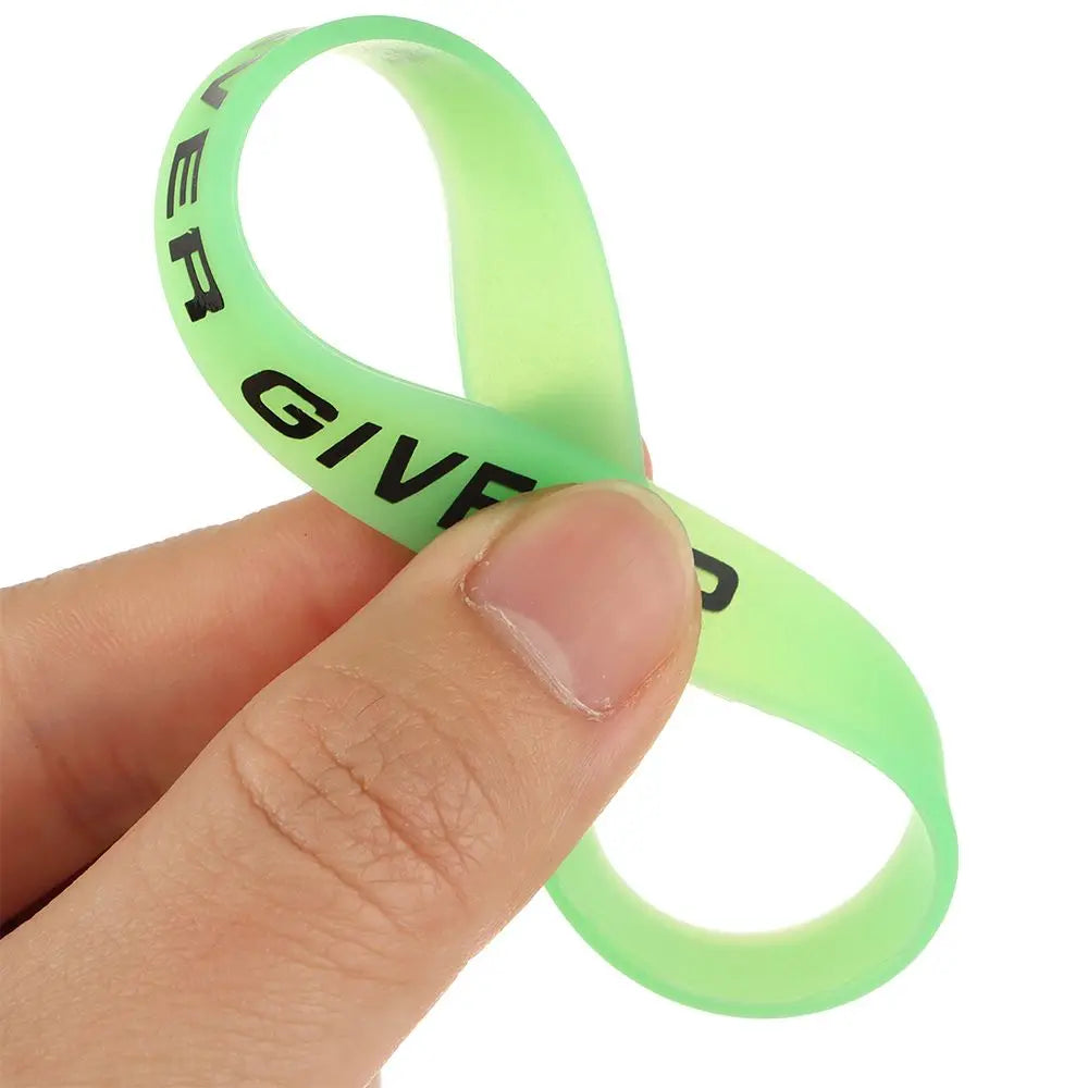 Never Give Up Luminous Rubber Bracelet Men Women Friendship Silicone Wristband Teens Motivational Sport Cuff Bangle Gifts