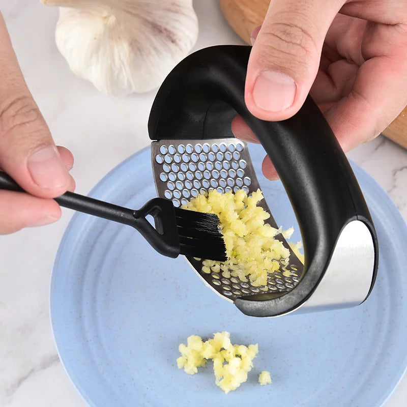 Kitchen Accessories Garlic Press Stainless Steel Garlic chopper Crusher Kitchen Vegetable Garlic Squeezer Masher