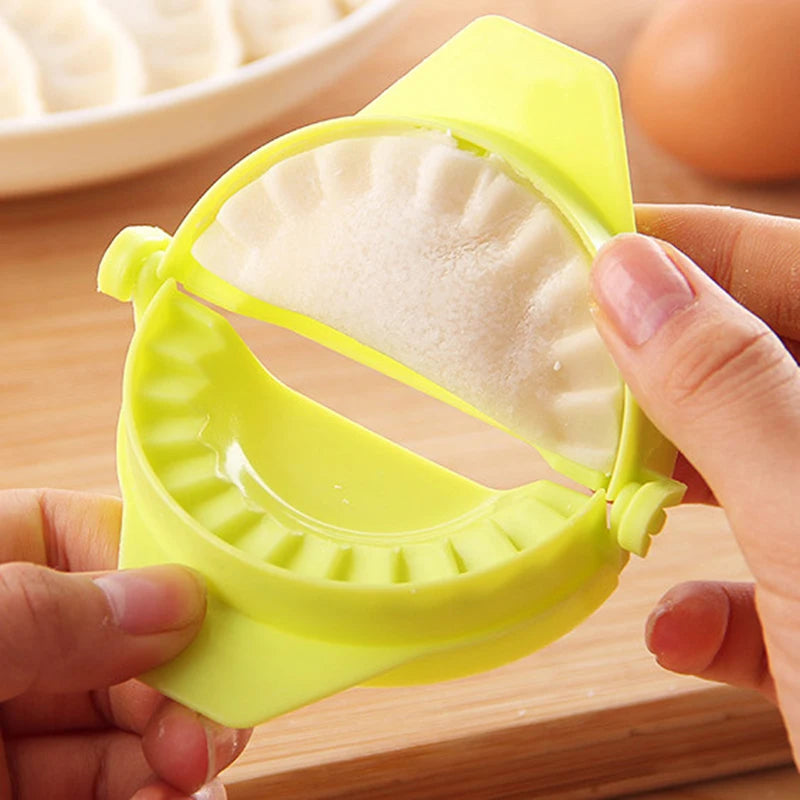 DIY Dumpling Molds Pastry Tools Chinese Food Jiaozi Maker Dough Wrapper Press Dumpling Pie Ravioli Hand Mould Kitchen Gadgets