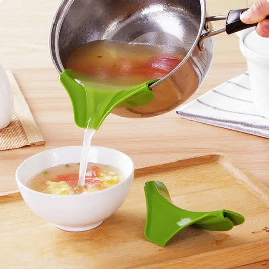 Creative Portable Kitchen Gadget Tool Silicone Liquid Funnel Anti-spill Slip On Pour Soup Spout Funnel For Pots Pans Bowls Jars