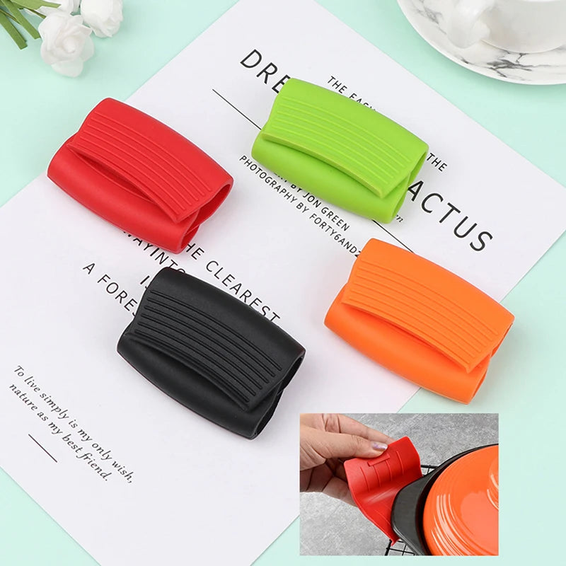 2Pcs Grip Silicone Pot Holder Sleeve Pot Glove Pan Handle Cover Grip Kitchen Tools Microwave Anti Scalding Pot Bowl Holder Clip