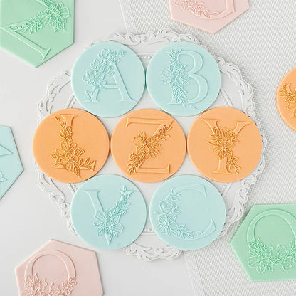 New A-Z 26 Letter Acrylic Cookies Embosser Stamp Fondant Sugar Seal Relief Reverse Stamp Letter Embosser Wedding Cake Decoration