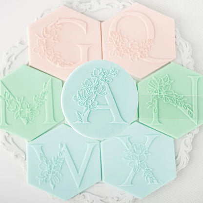 New A-Z 26 Letter Acrylic Cookies Embosser Stamp Fondant Sugar Seal Relief Reverse Stamp Letter Embosser Wedding Cake Decoration