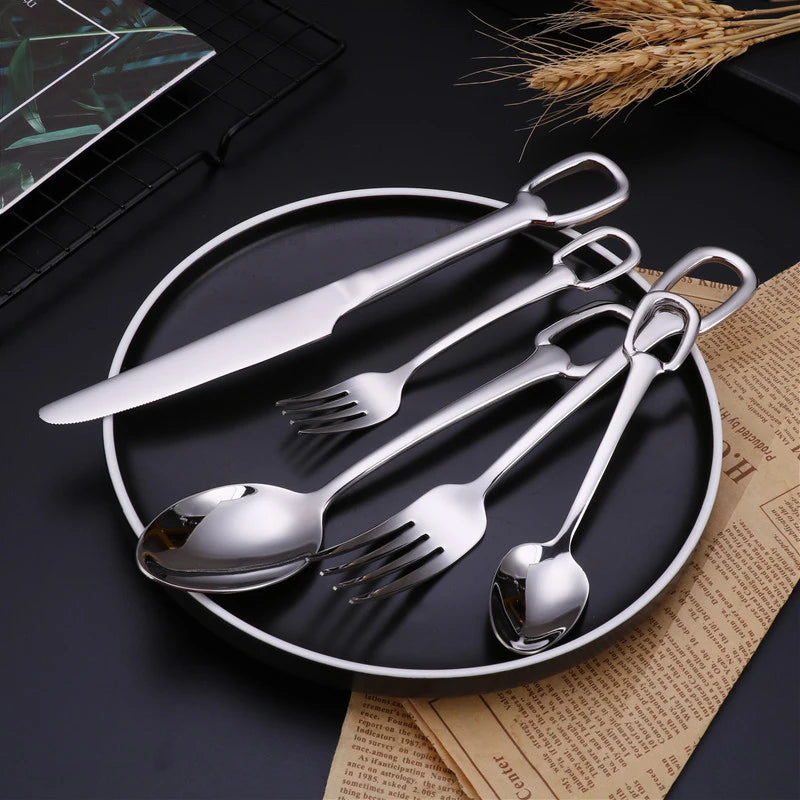 4Pcs Luxury Cutlery Set Creativity European Style Knife Fork Spoon Stainless Steel Tableware Elegant Dinnerware Hangable Design